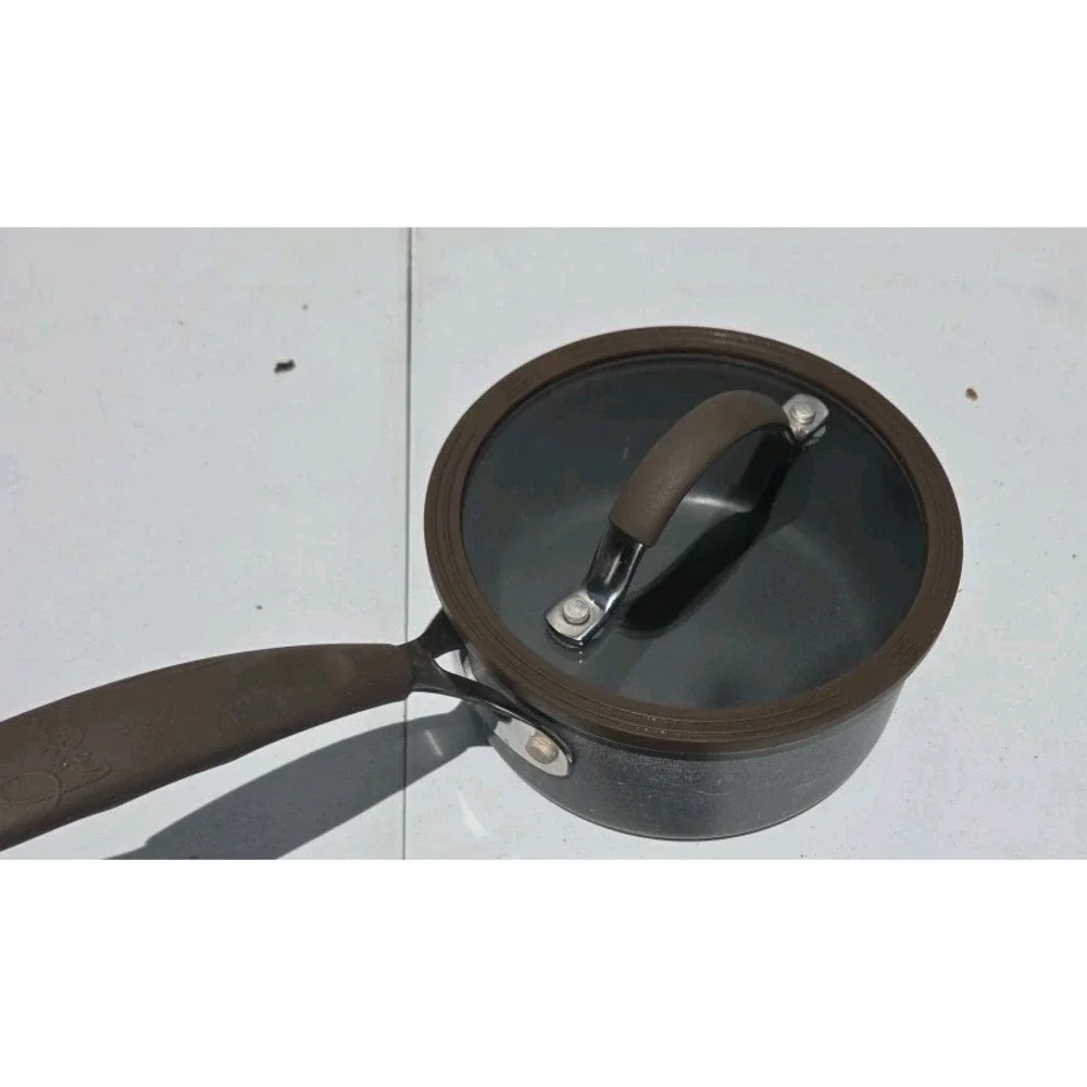 Gordan Ramsay Signature 1.5qt Non-Stick Pot Tempered Glass Lid Silicon Handles‎
